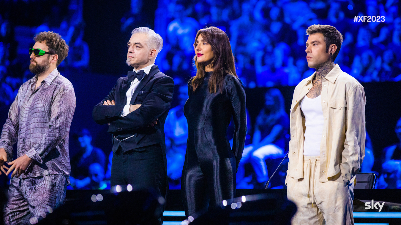 X Factor 2023, stasera su Tv8 -in chiaro- l’ultima puntata con Morgan giudice (prima del licenziamento)