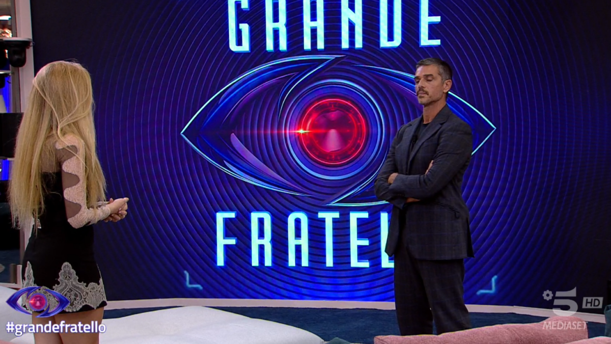 Grande Fratello 2023, riassunto puntata del 23 dicembre: Grecia, Perla e Monia in nomination