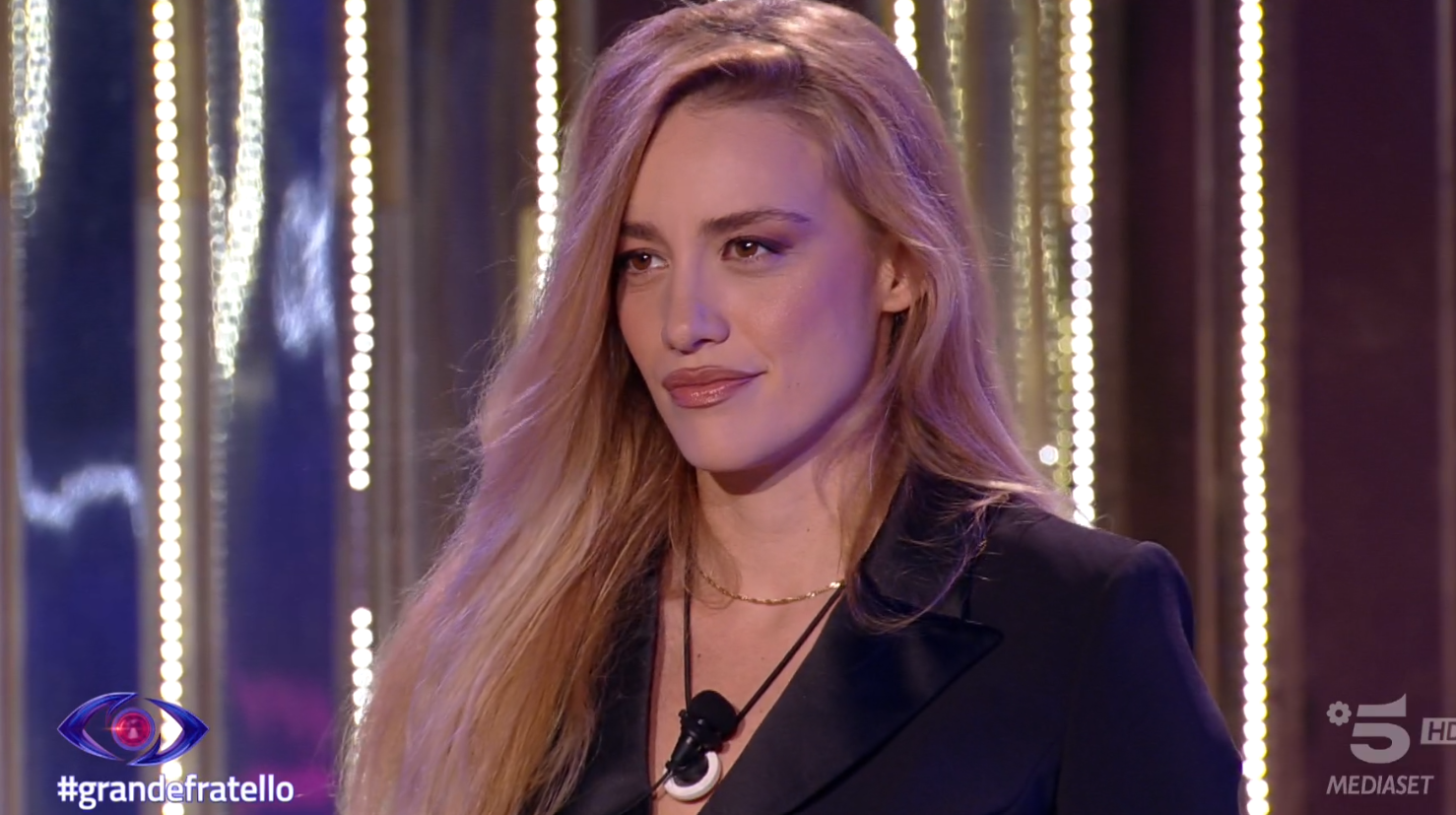 Heidi Baci torna al Grande Fratello 2023. Su Massimiliano: “Mi ha manipolata”. E abbraccia Beatrice
