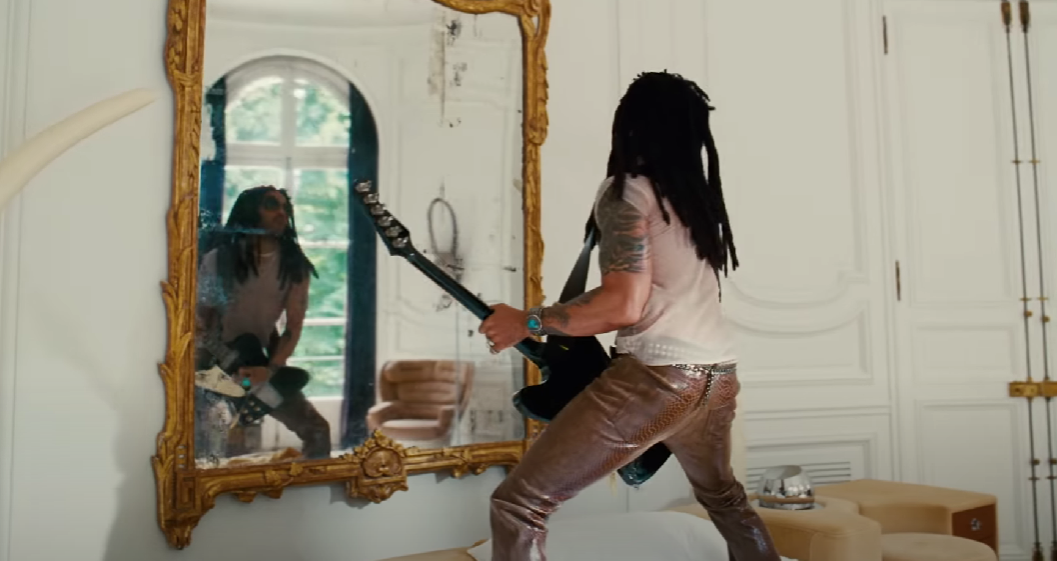 TK421, Lenny Kravitz: traduzione, testo, video e significaro della canzone