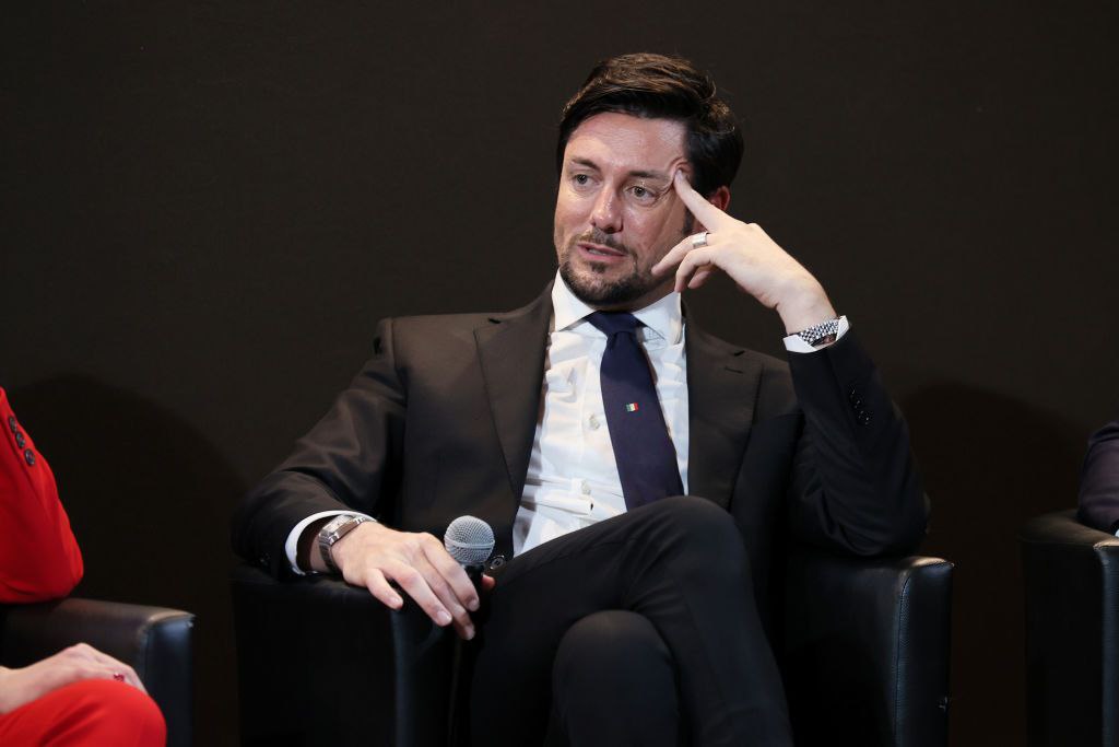 Andrea Giambruno lascia la conduzione di ‘Diario del giorno’: il comunicato Mediaset