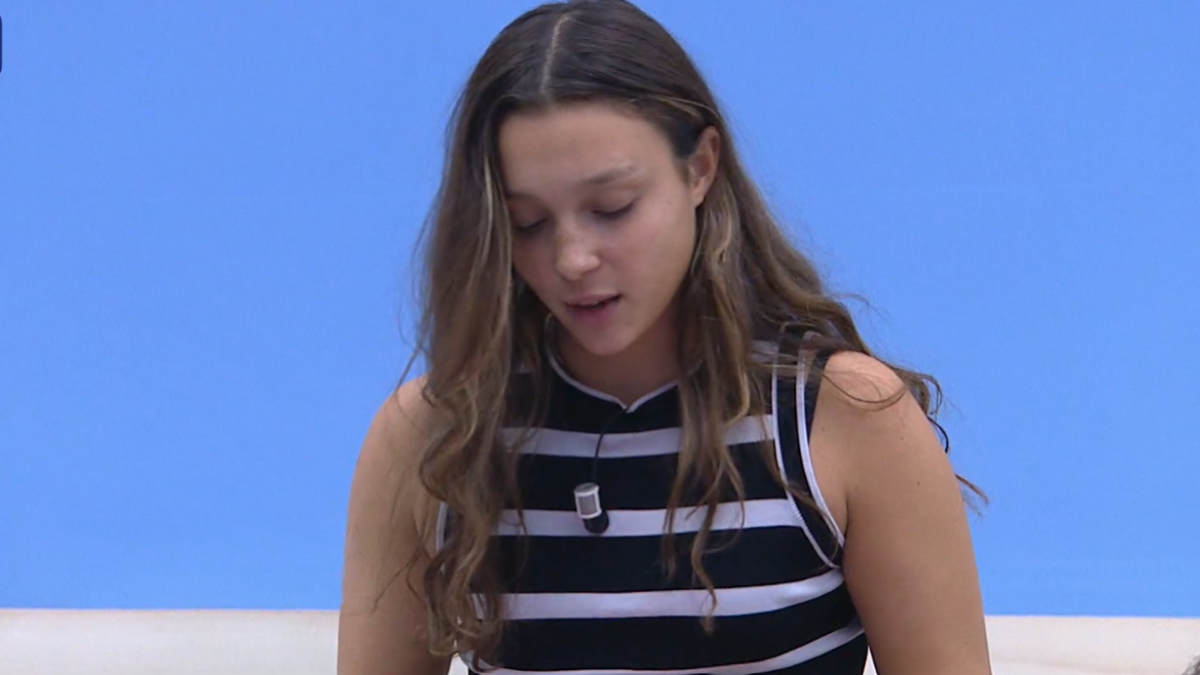 Amici 2023, Anna Pettinelli manda Sarah in sfida con Alice: “La tua voce è infantile e puerile”. Poi critica Stella…