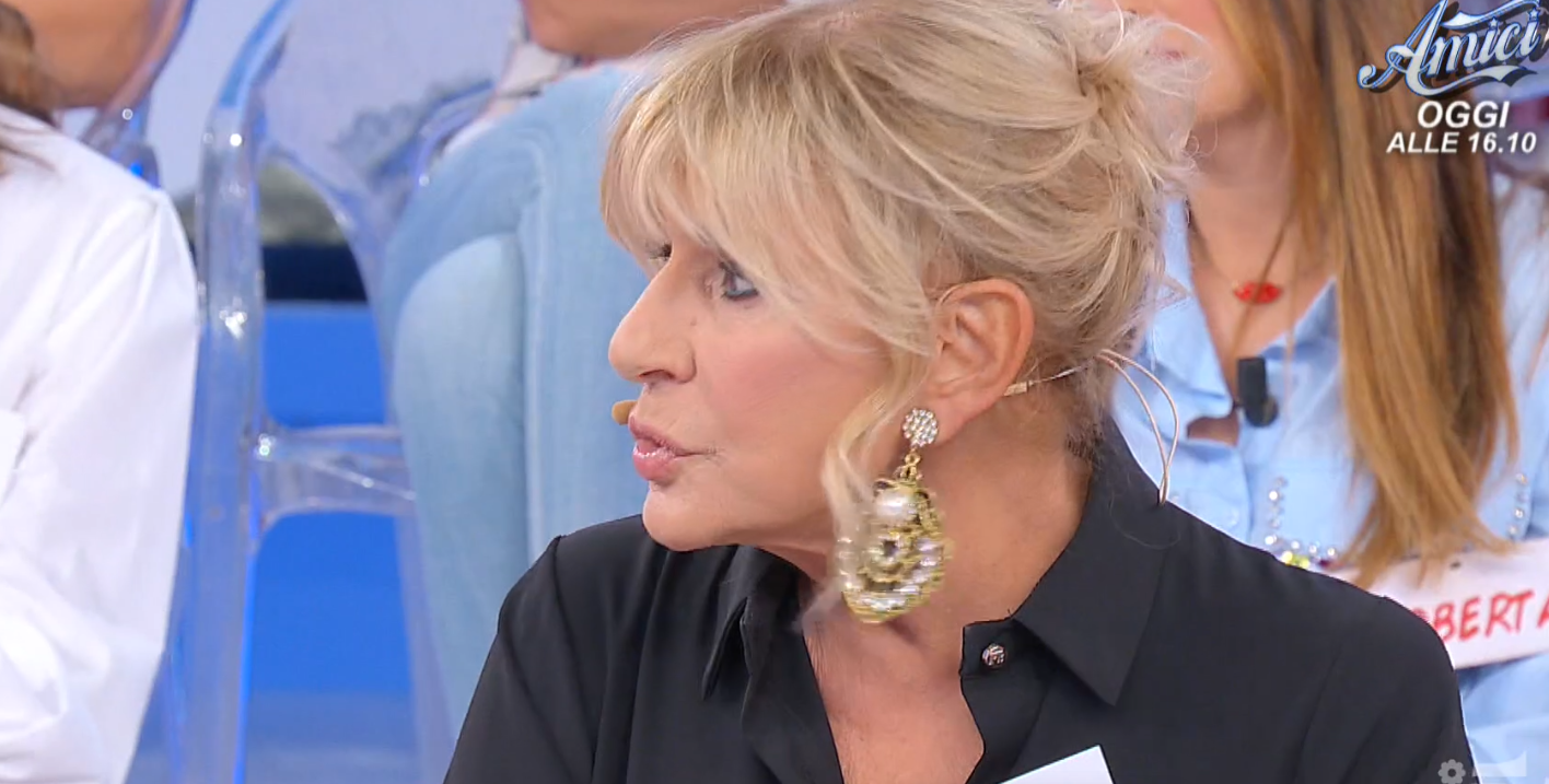 Uomini e Donne, puntata oggi 19 ottobre 2023: Gemma distrutta per Maurizio, lite Brando-Beatriz