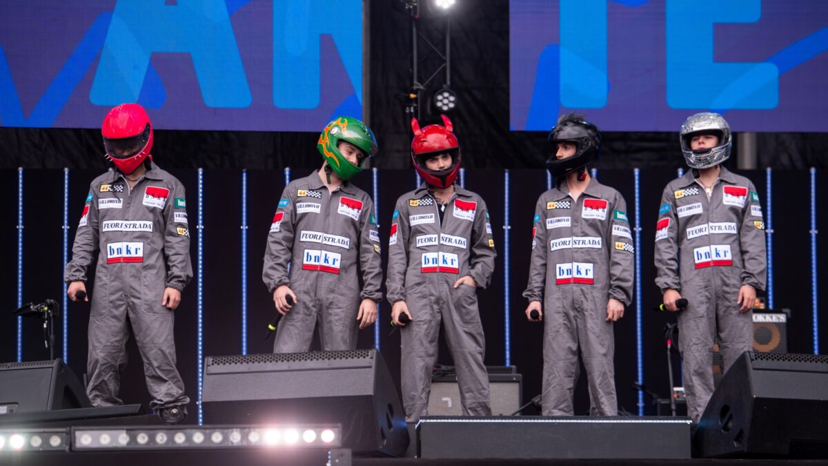 Chi sono i bnkr44, il collettivo in gara a Sanremo Giovani 2023