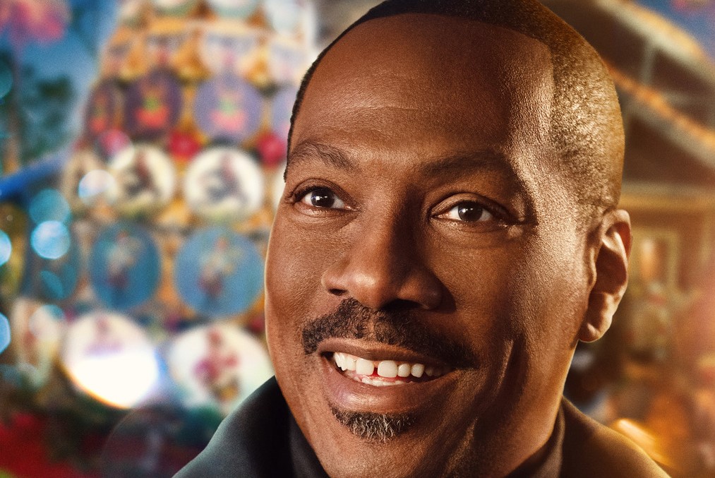 Buon Natale da Candy Cane Lane: nuovi poster e canzoni del film con Eddie Murphy (su Prime Video dal 1° dicembre)