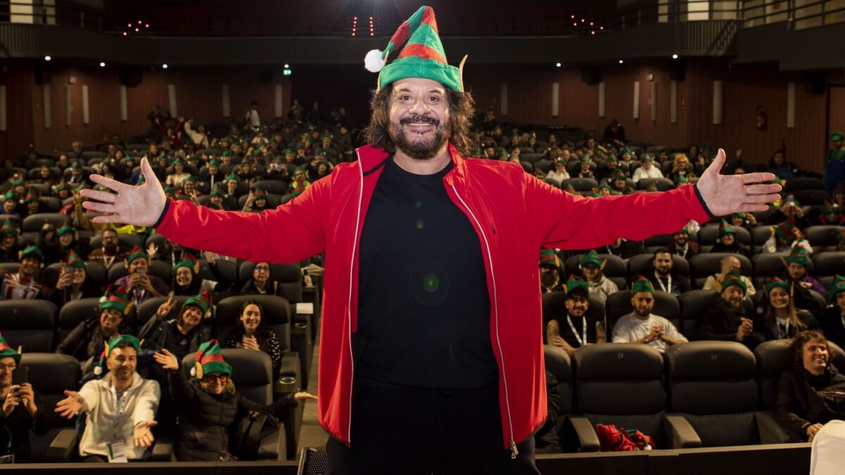 Elf Me: prime immagini ufficiali del film con Lillo Petrolo dal Lucca Comics & Games 2023