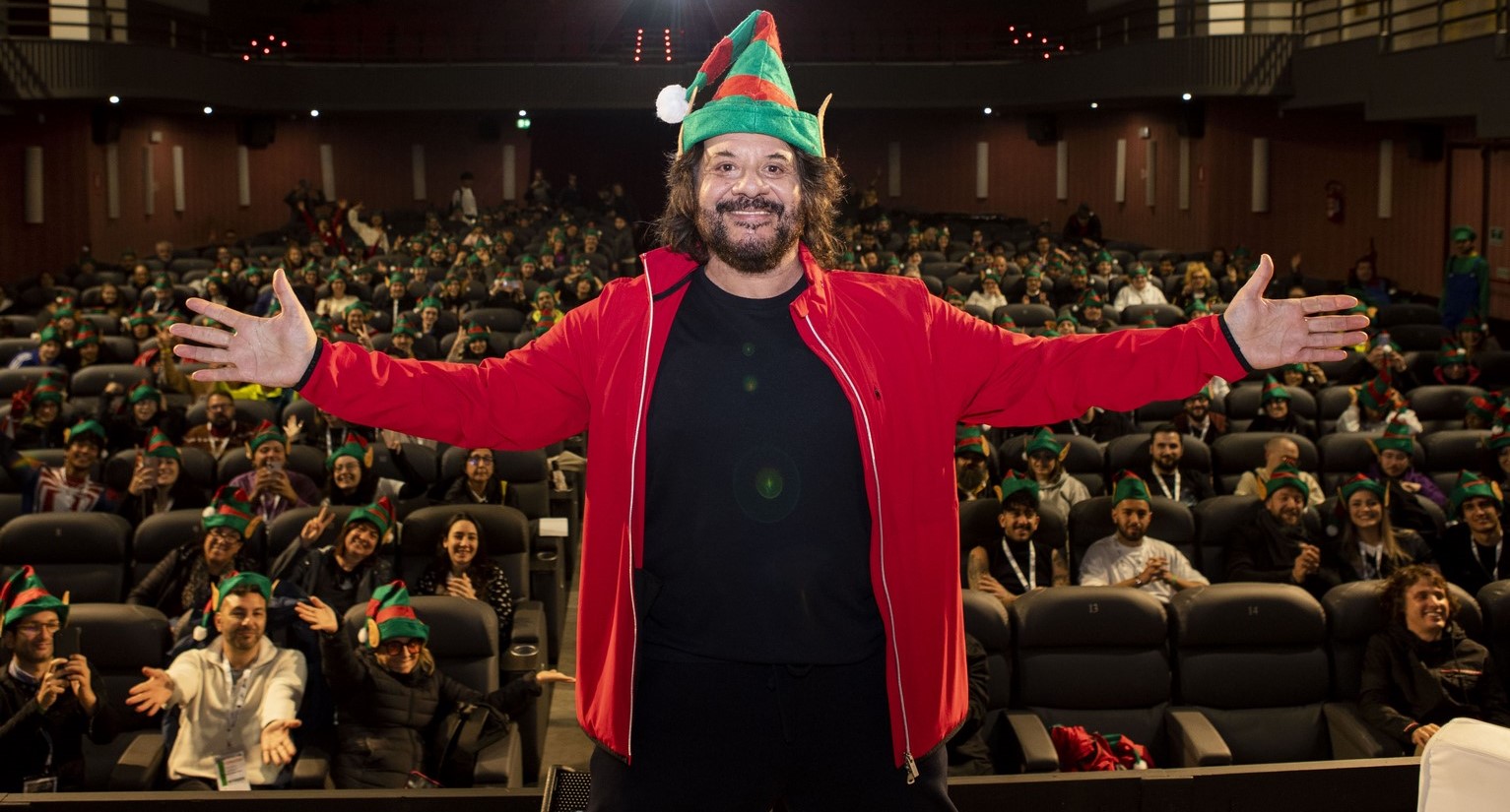 Elf Me: prime immagini ufficiali del film con Lillo Petrolo dal Lucca Comics & Games 2023