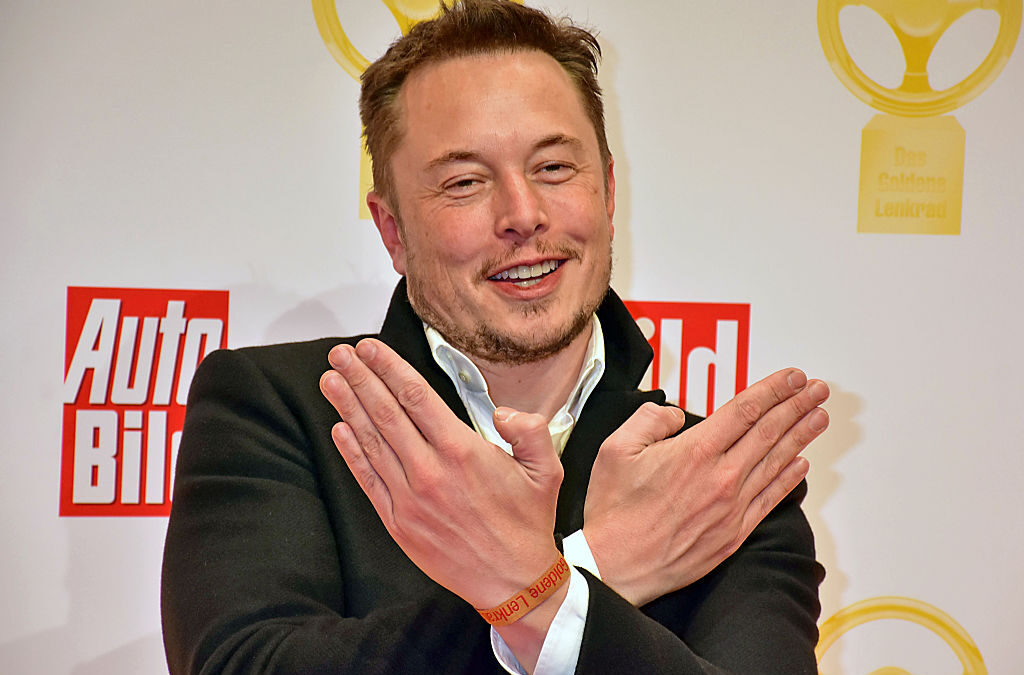 Elon Musk: A24 sta sviluppando un film biografico con Darren Aronofsky alla regia