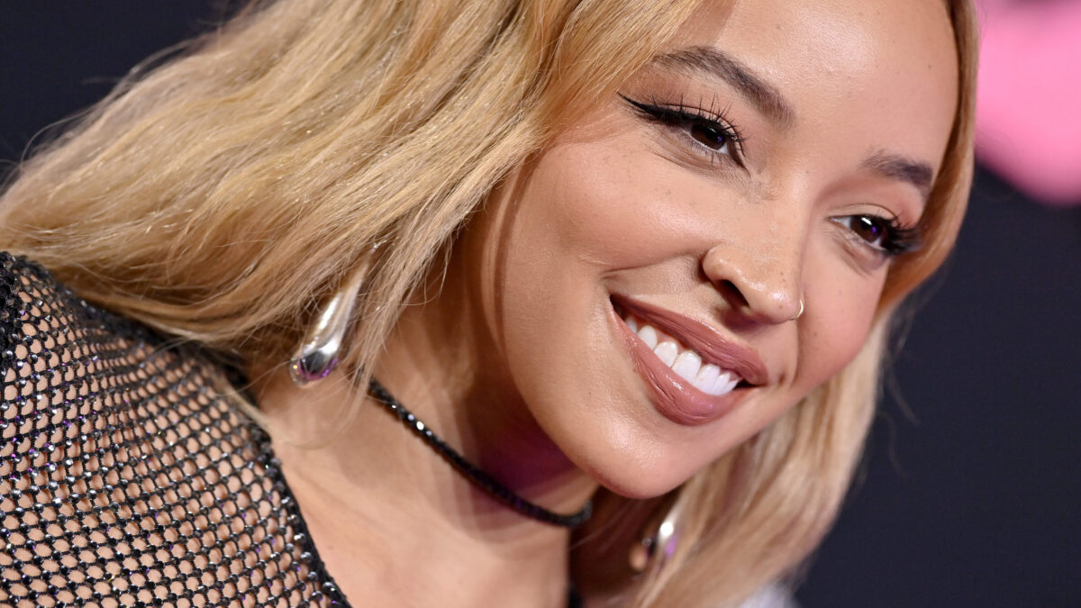 Tinashe chiede un ordine restrittivo: un ragazzo perseguita la cantante e si intrufola a casa sua