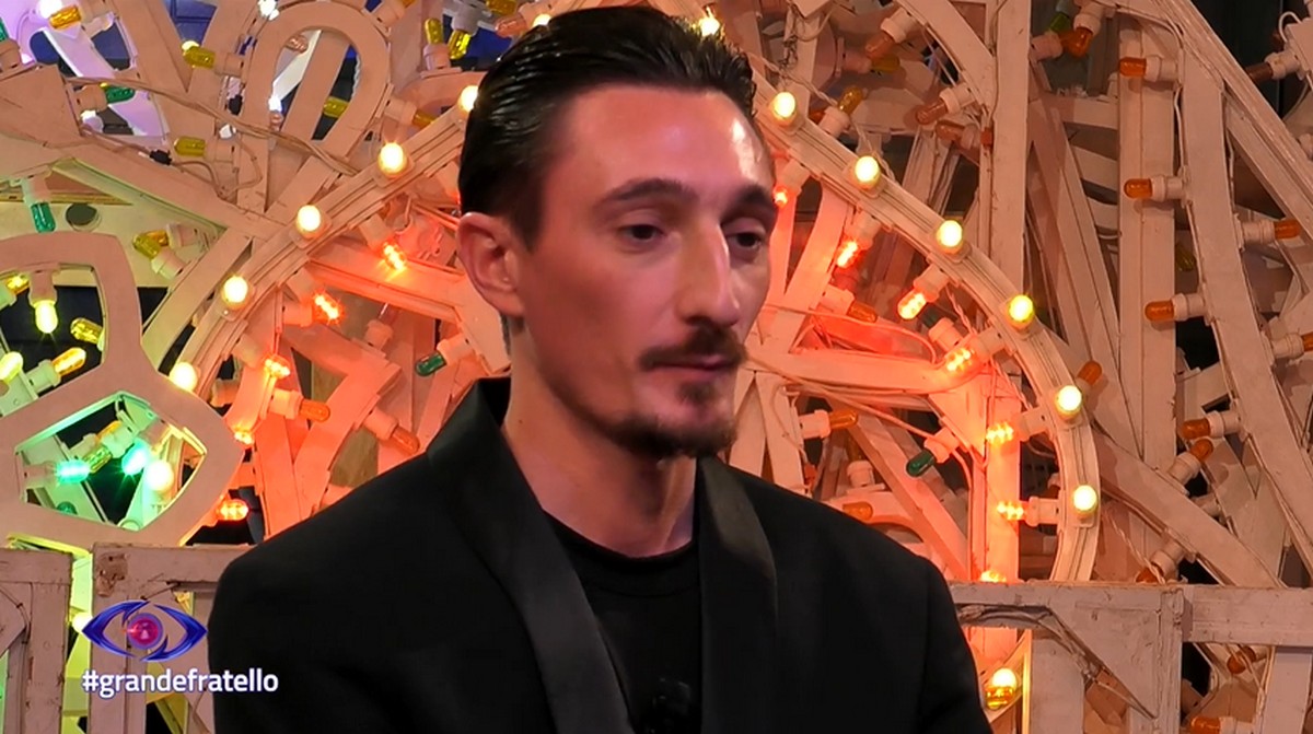 Ciro Petrone si ritira dal Grande Fratello
