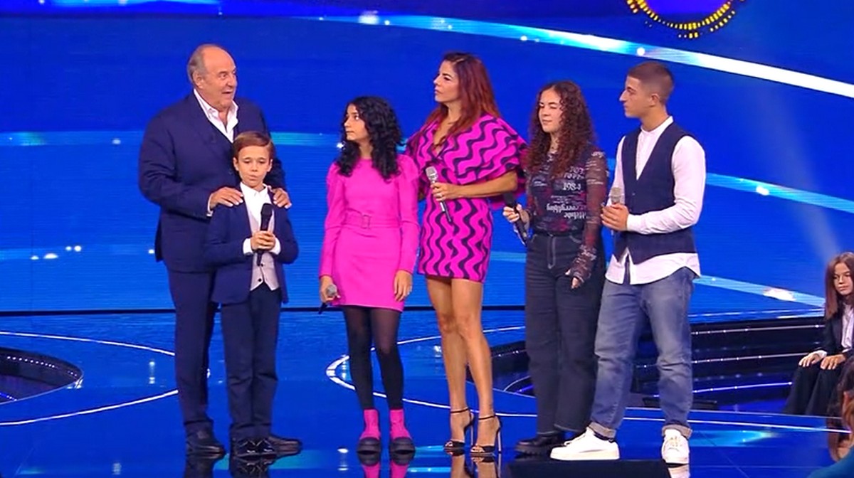 Io Canto Generation: uno show retrò e prevedibile, con la solita tonnellata di complimenti