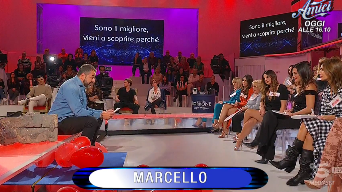 Uomini e donne, puntata 21 novembre 2023 in diretta: Virginia e Valentina lasciano, Cristian le va a cercare