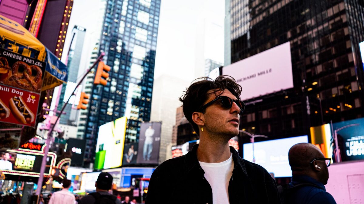 New York Solo Andata: trailer del docufilm di Davide Ippolito (Su Prime Video dal 24 novembre)