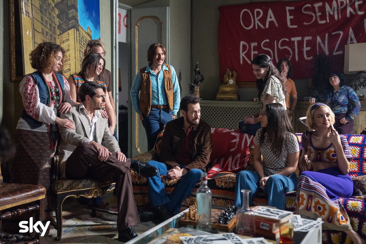 Non ci resta che il crimine – La serie su Sky: cast, ultimo episodio e uscita del sequel della trilogia cinematografica