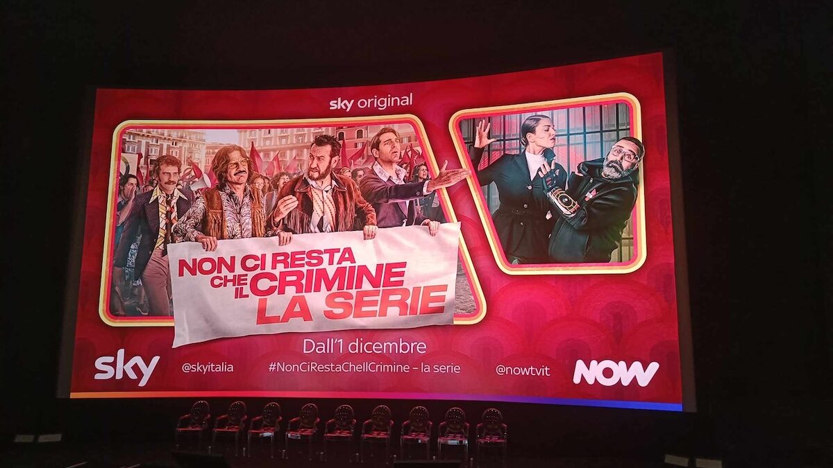 Non ci resta che il crimine – La serie, la conferenza stampa in liveblogging