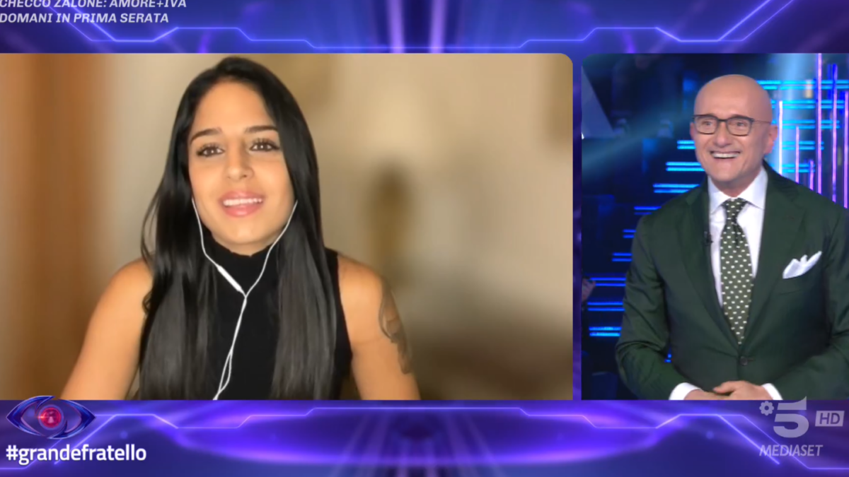 Grande Fratello 2023, Perla positiva al Covid, rinviato l’ingresso (ma si confronta con Mirko)