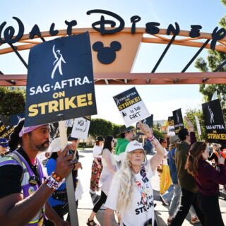 TOPSHOT-US-ENTERTAINMENT-CINEMA-TELEVISION-STRIKE