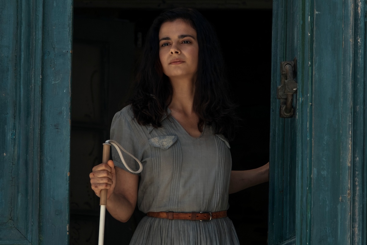 Tutta la luce che non vediamo su Netflix, dal romanzo una storia di speranza per ricordare la forza dei legami umani: trama, cast e recensione