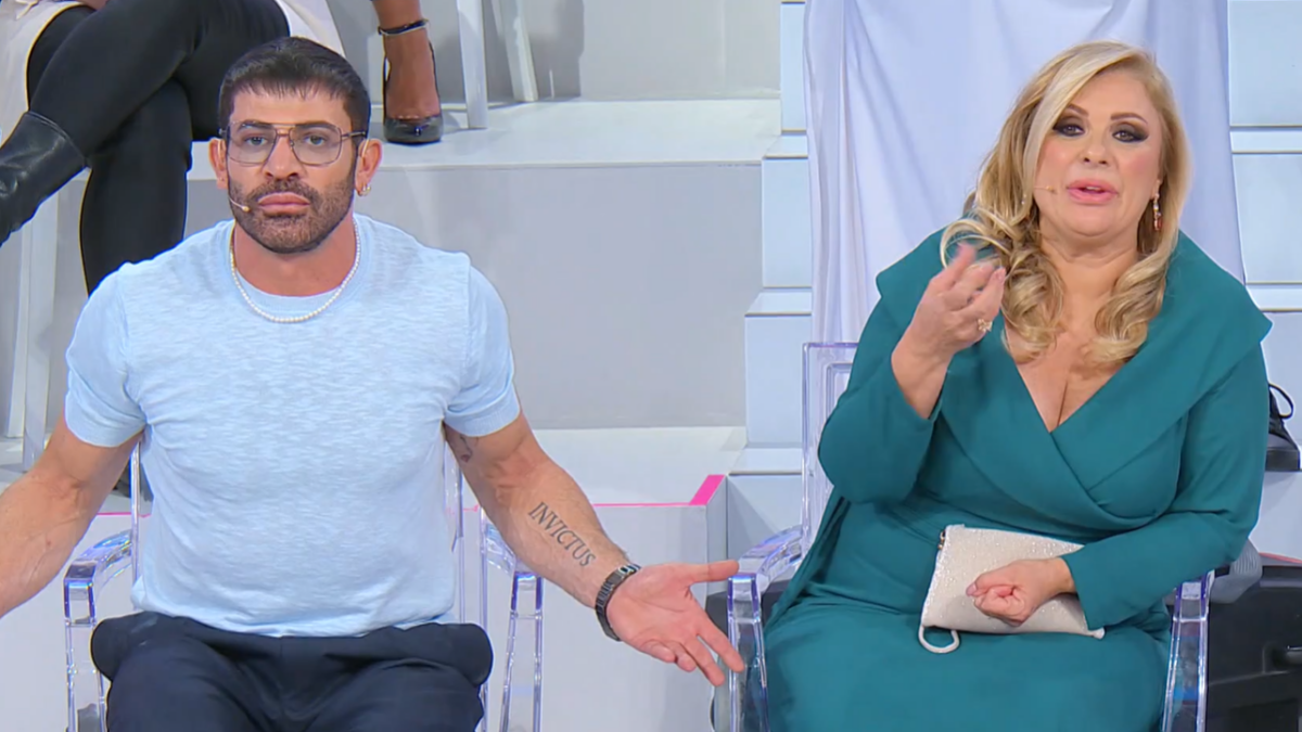 Uomini e Donne puntata 10 novembre 2023: Maurizio ed Elena lasciano insieme il programma