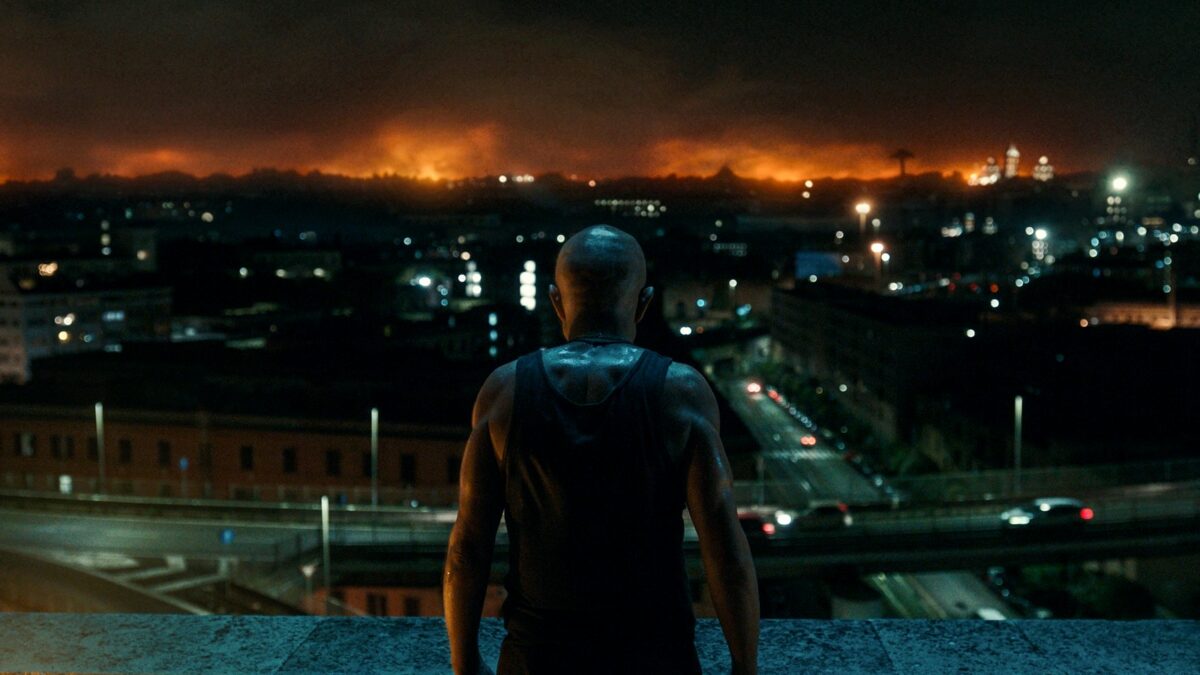 Adagio: trailer e colonna sonora del film di Stefano Sollima (musiche dei Subsonica)