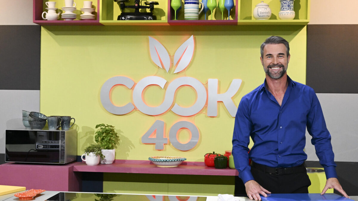 Cook 40 con Flavio Montrucchio su Rai 2, gli ospiti delle puntate in onda sotto le feste (Anteprima TvBlog)