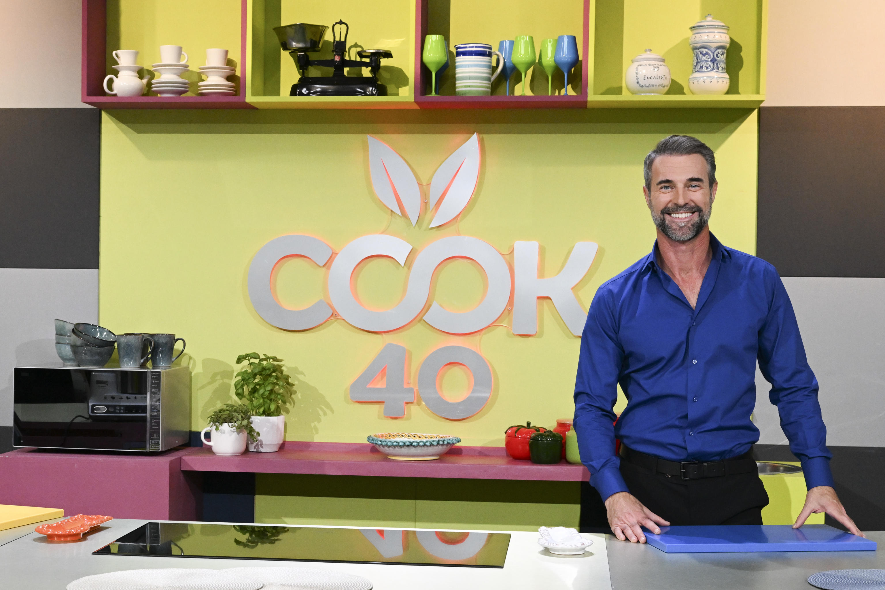 Cook 40 con Flavio Montrucchio su Rai 2, gli ospiti delle puntate in onda sotto le feste (Anteprima TvBlog)