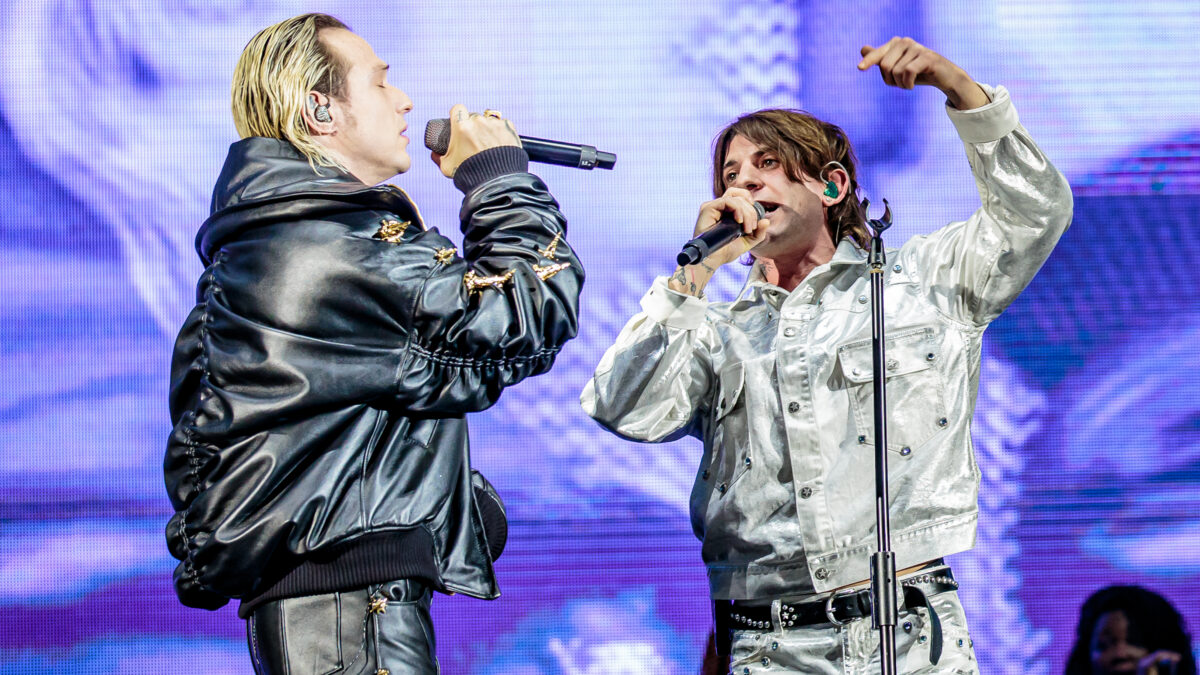 La scaletta di Irama e Rkomi in concerto a Torino al Pala Alpitour: orario e info