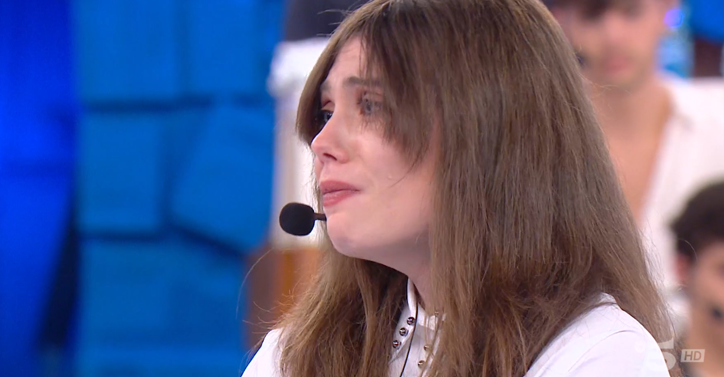 Amici 23, puntata 10 dicembre 2023: Ayle vince la sfida, maglia sospesa per Kumo