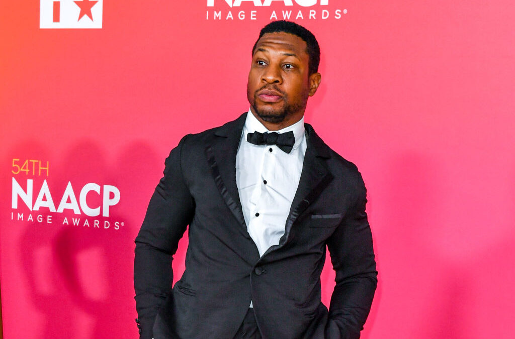 Marvel Studios e Disney licenziano Jonathan Majors dopo la condanna per violenza e aggressione