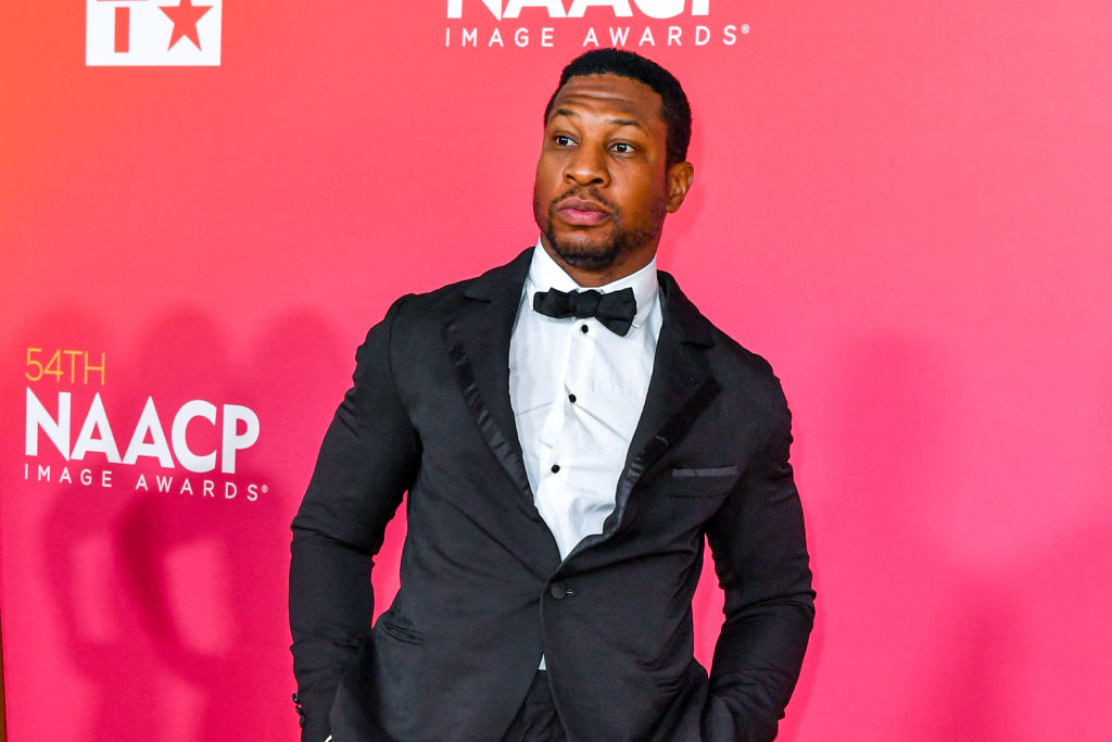 Marvel Studios e Disney licenziano Jonathan Majors dopo la condanna per violenza e aggressione