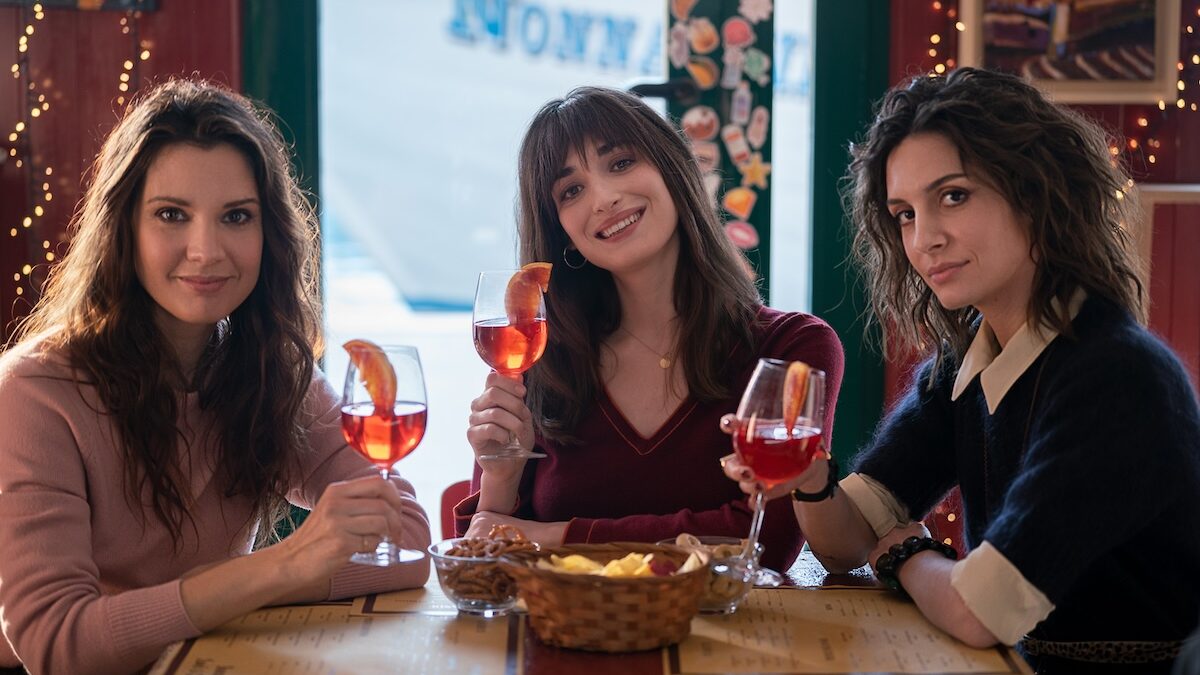 Odio il Natale 2, essere senza vergogna una semplice commedia romantica natalizia: la recensione