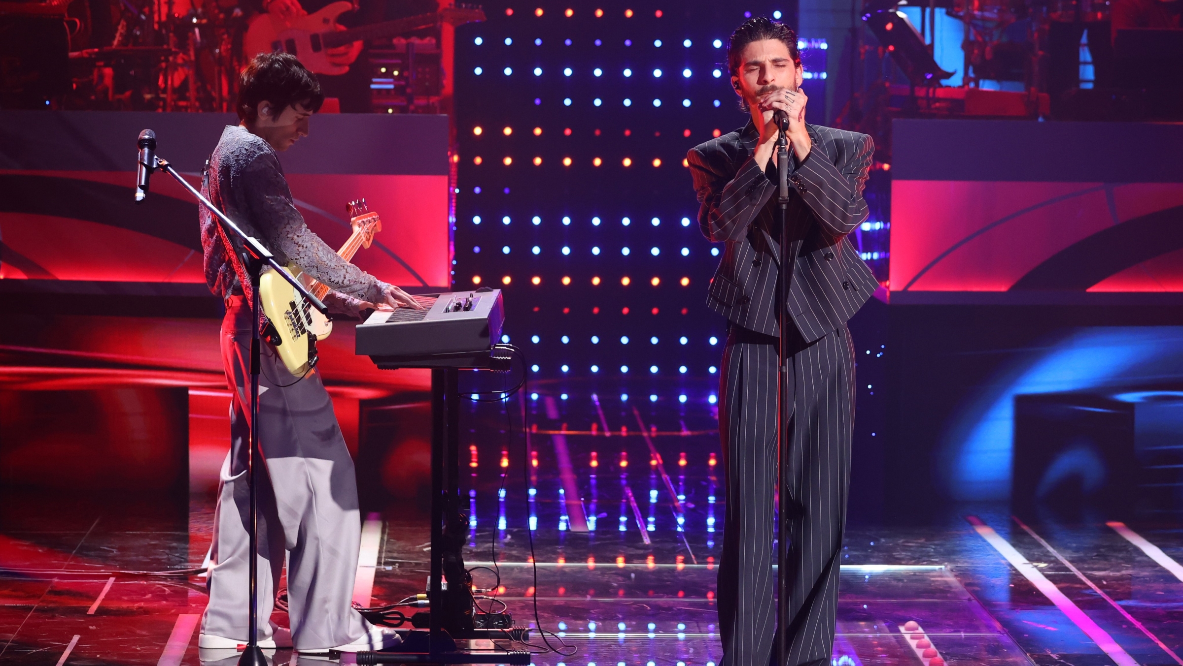 Santi Francesi in gara a Sanremo 2024 con L’amore in bocca