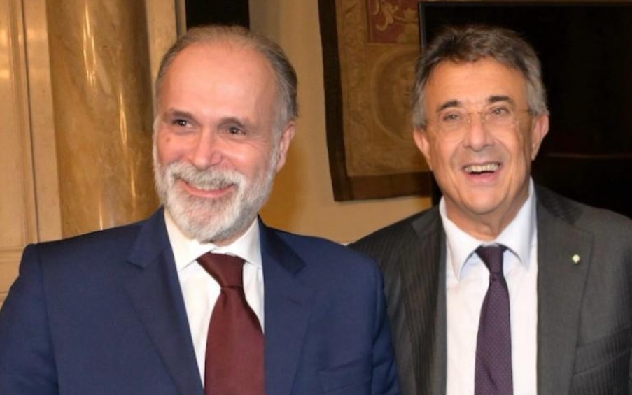 Il Premio Laurentum 2023 alle eccellenze nell’intrattenimento a Carlo Conti