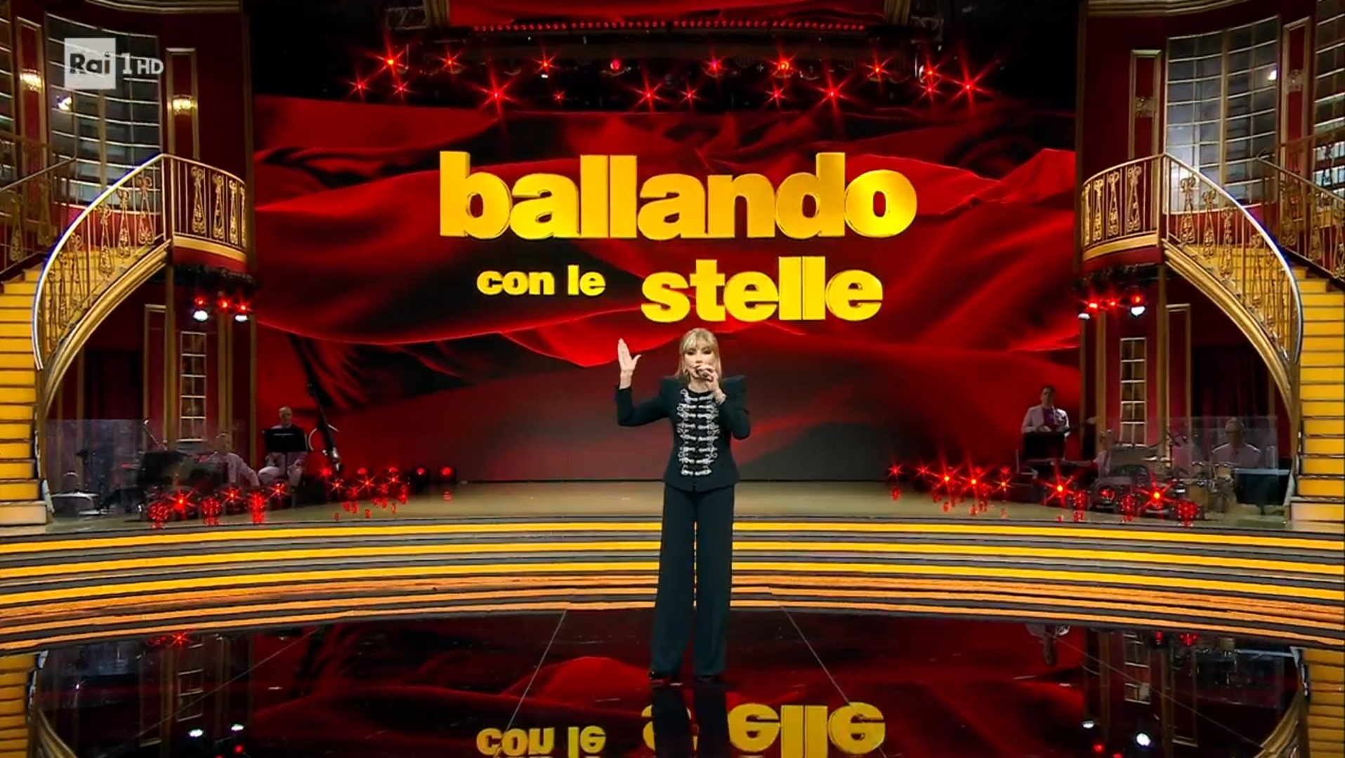 Ballando con le Stelle 2023, settima puntata 2 dicembre: Caprarica si ritira, Mantovan eliminata