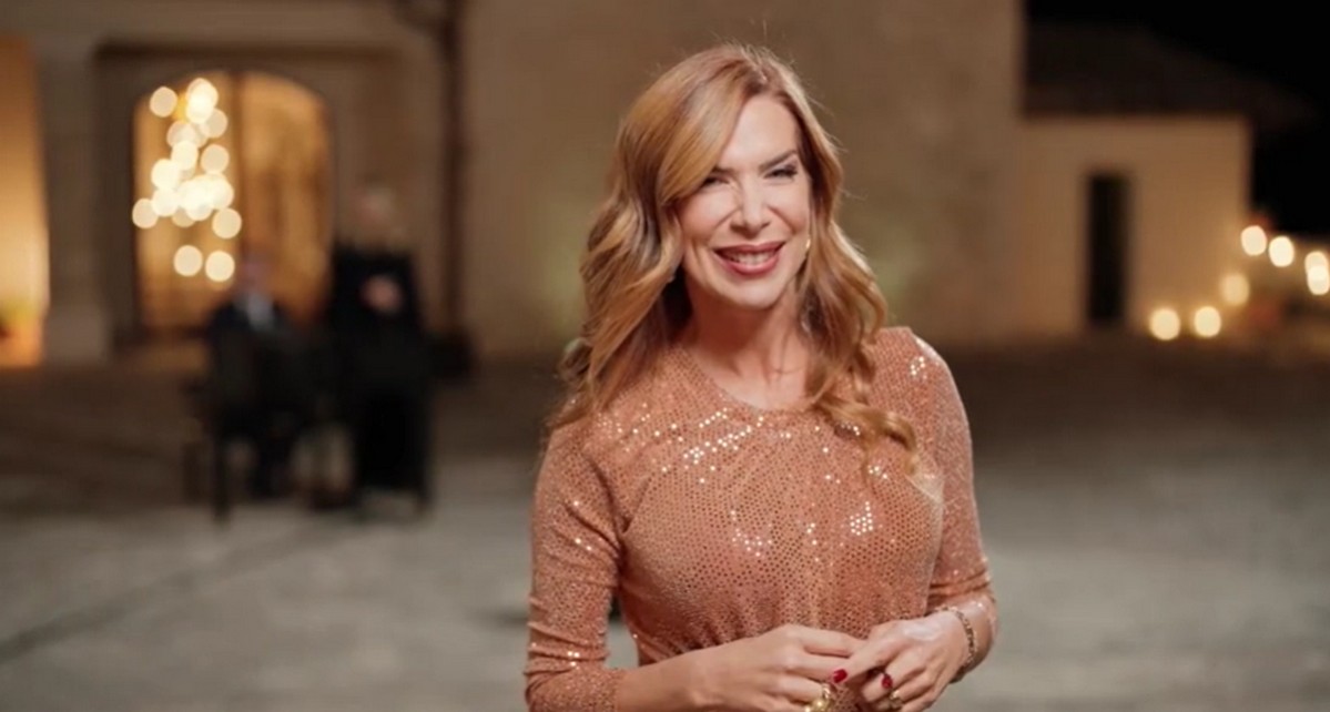 Le note del Natale 2023 con Veronica Maya e Padre Enzo Fortunato: in onda stasera su Rai 1