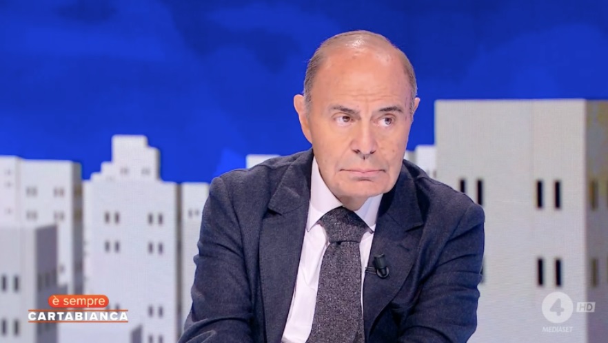 Mauro Corona contro Bruno Vespa: “La Mondadori lo preme come un trattore”. La replica: “Faccio tutto da solo, lui non si muove da Erto”