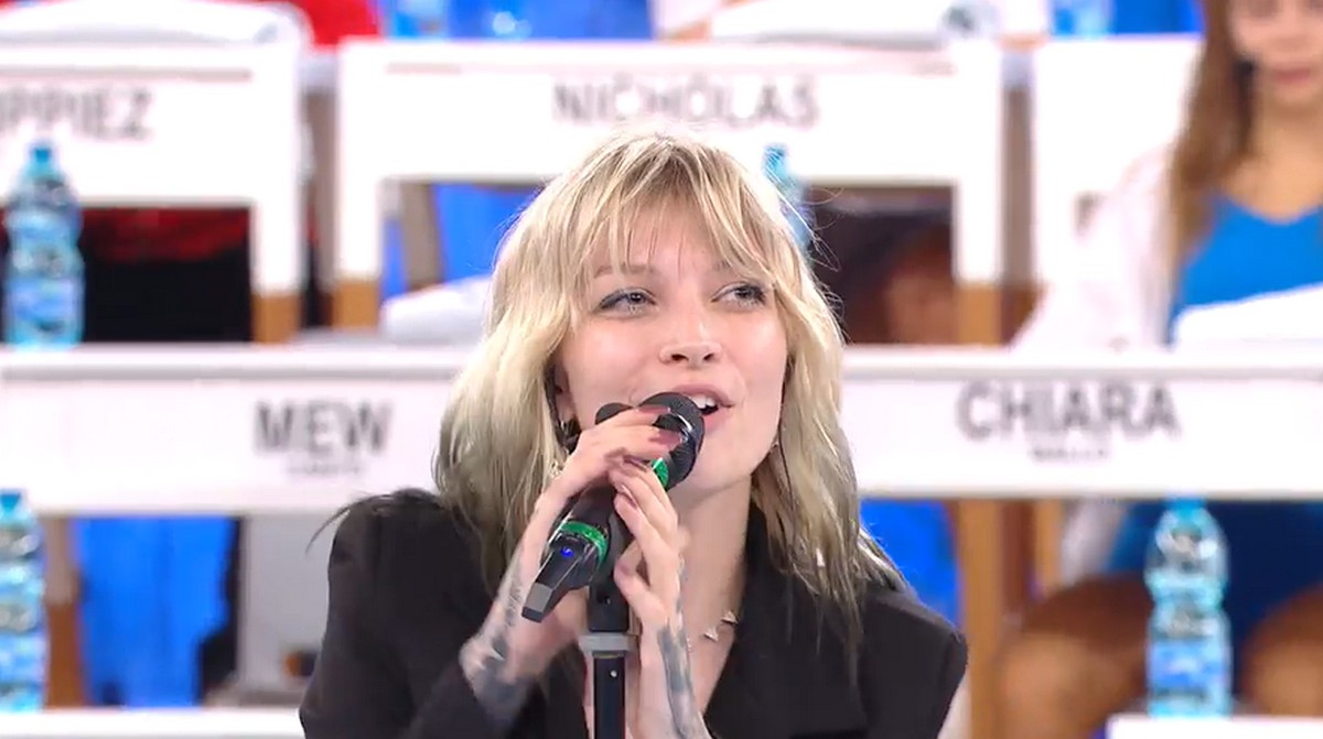 Mew e i motivi dell’addio ad Amici 23: “Soffro di depressione. La salute mentale è una priorità”