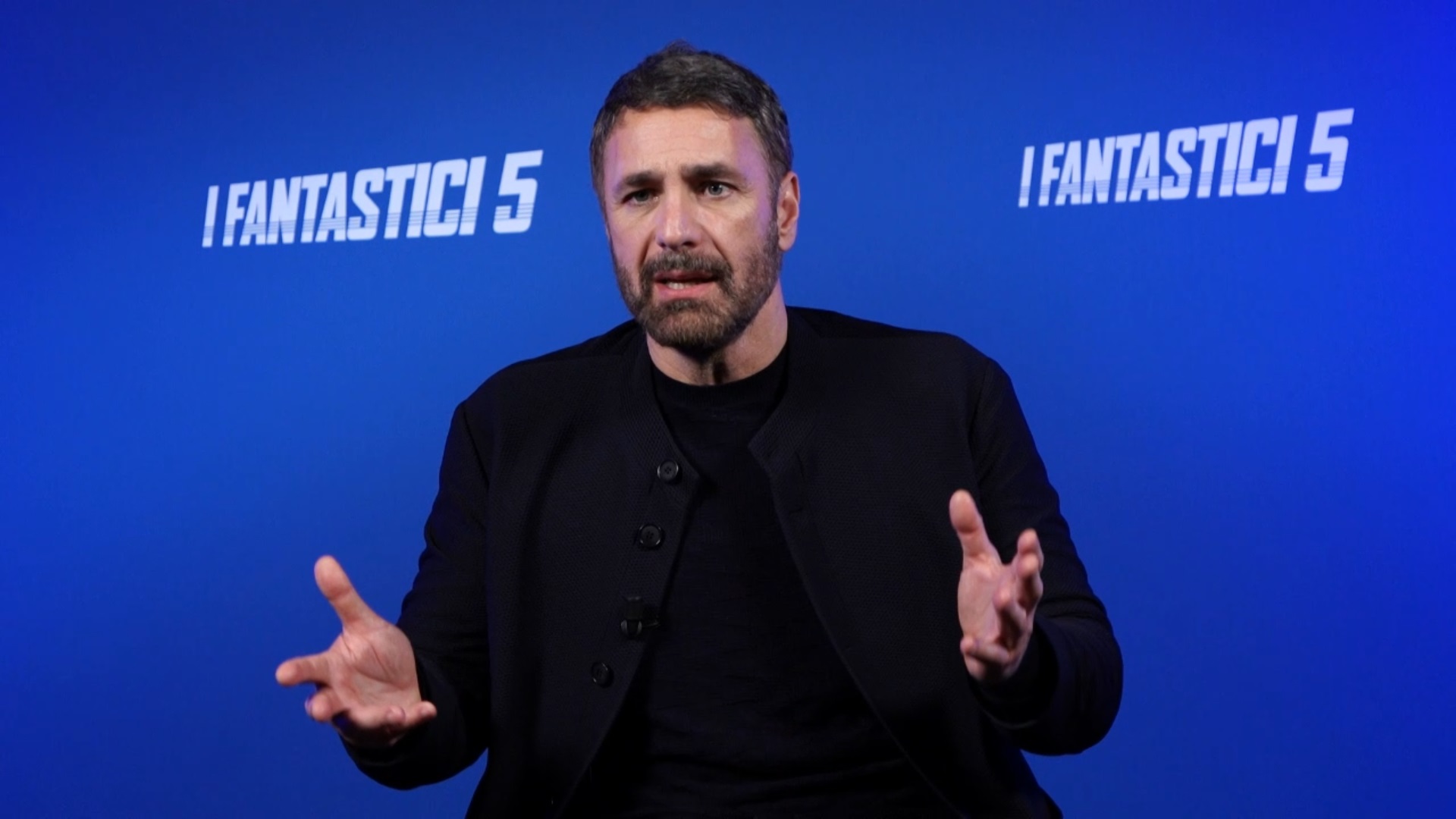 I Fantastici 5 su Canale 5 intervista a Raoul Bova