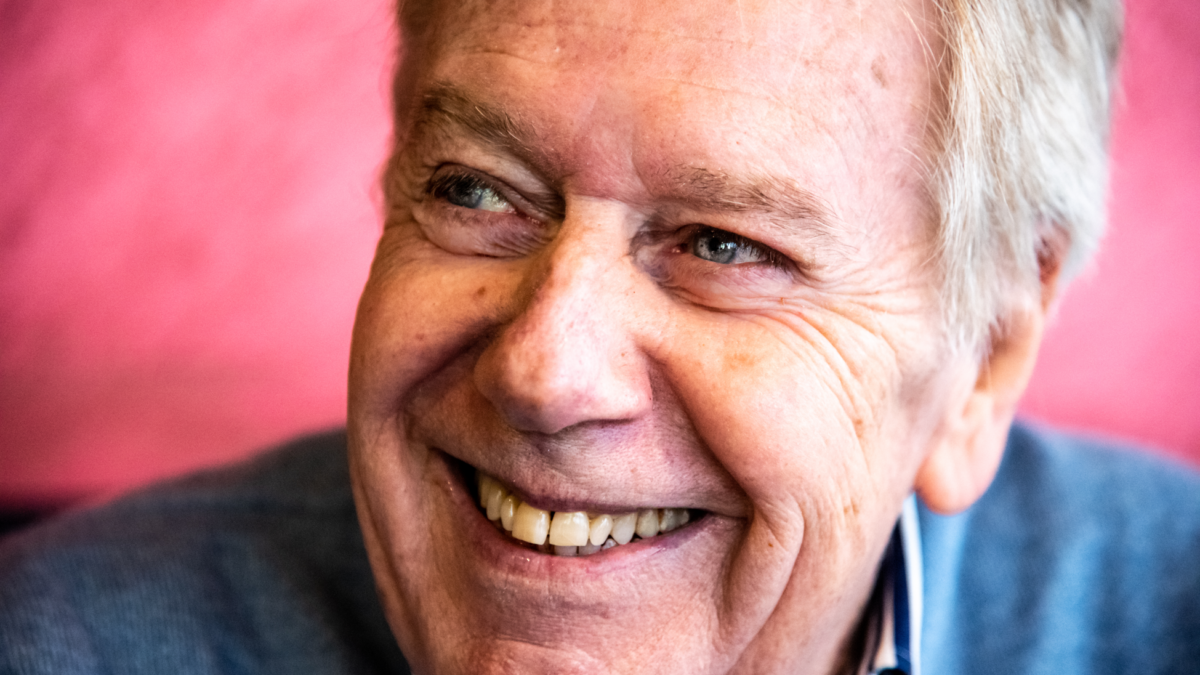 Claudio Lippi: “Da 60 anni col sorriso per il pubblico, la tv per me è tutto. Nuovo programma in Rai? Trattative in pausa” (Esclusiva TvBlog)