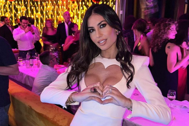 Elisabetta Gregoraci nella seconda serata del lunedì di Rai2 (Anteprima TvBlog)