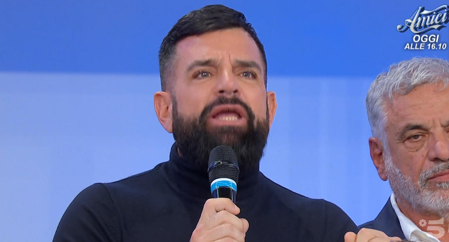 Uomini e Donne, puntata 10 gennaio 2024: Asmaa contro Alessandro, Federico lascia il programma