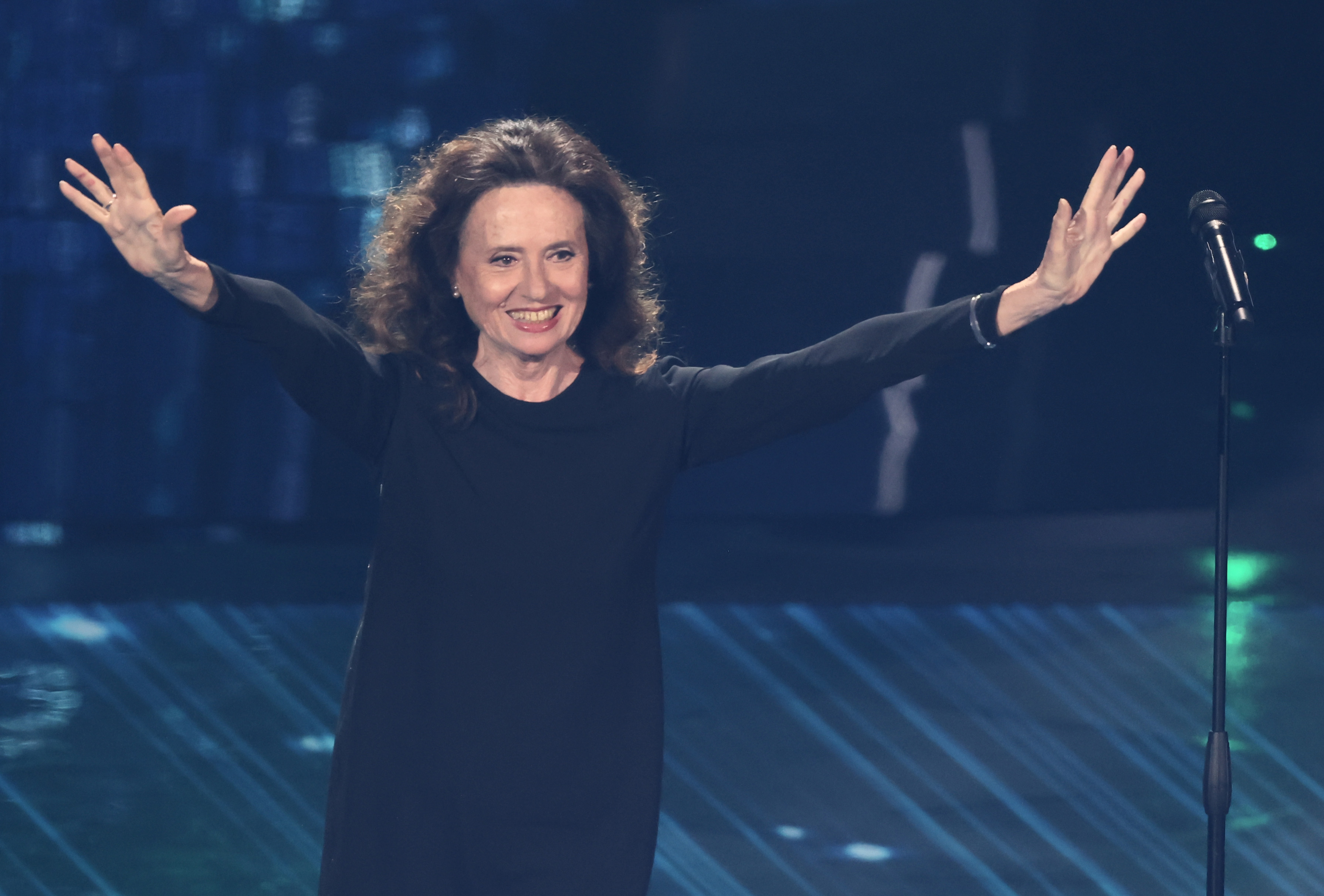 Gigliola Cinquetti a Sanremo 2024. E la cantante parla degli incontri con i Rolling Stones, Tenco e Modugno