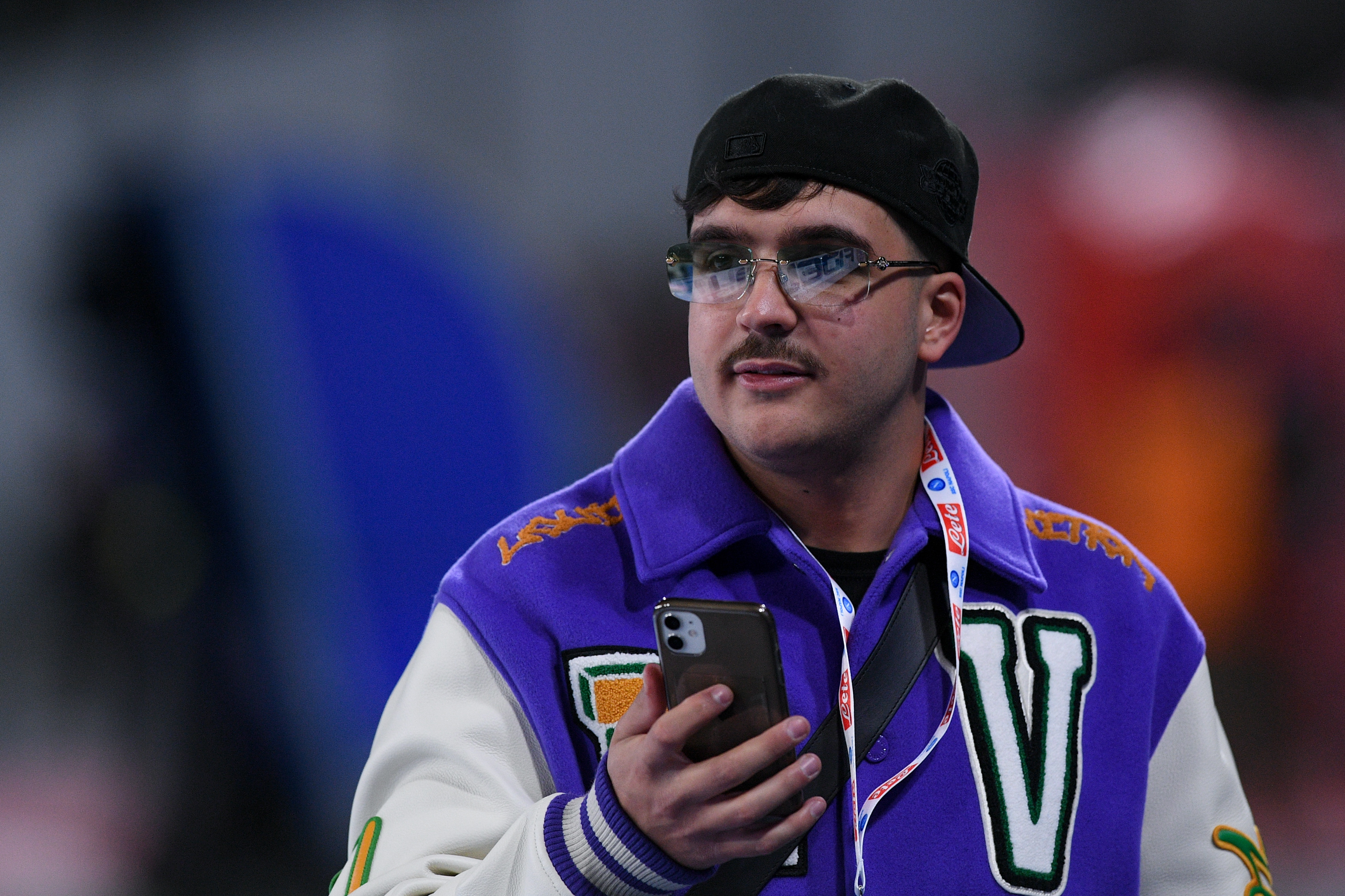 Chi è Geolier, il rapper in gara al Festival di Sanremo 2024
