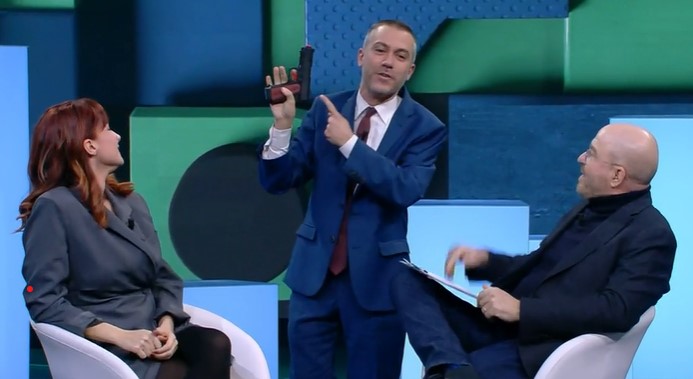 Caso Pozzolo Saverio Raimondo armato In altre parole