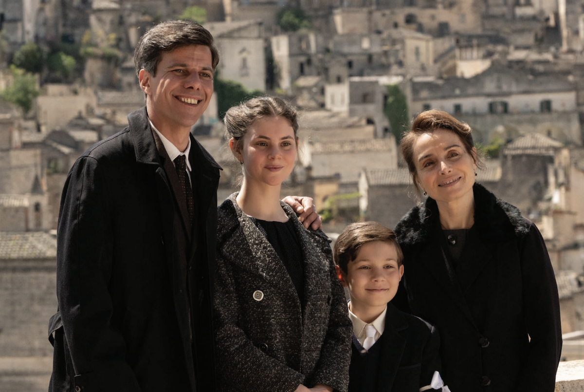 La luce nella masseria, il cast del film-tv su Rai 1