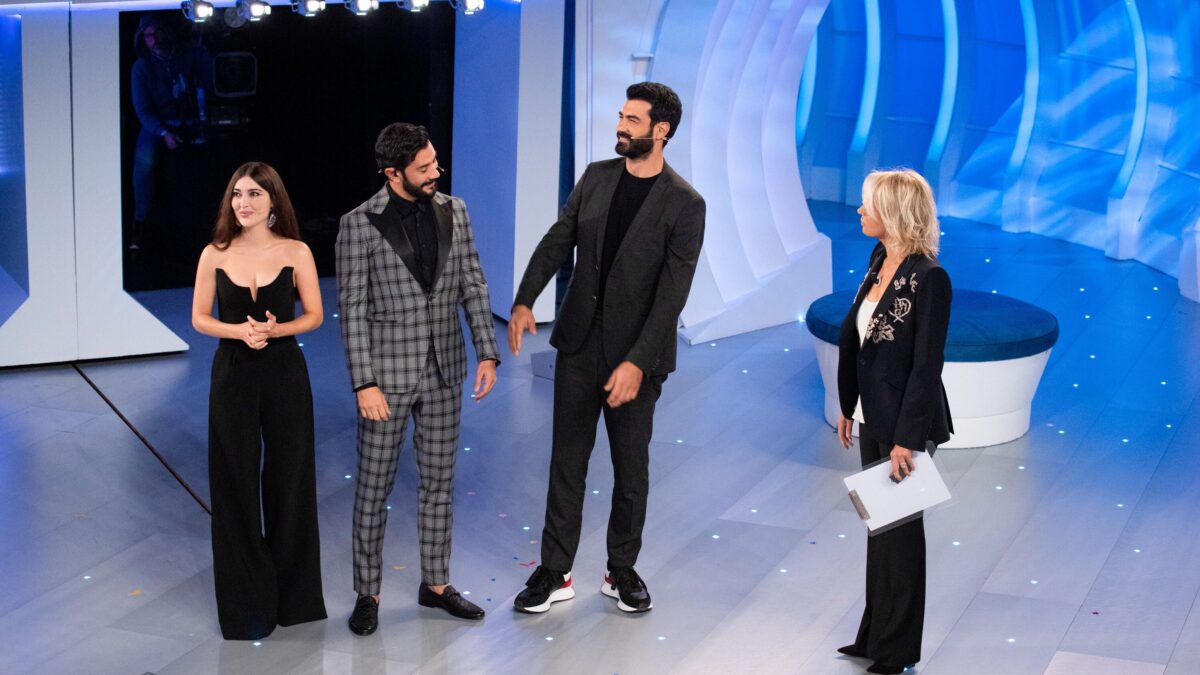 Ascolti tv sabato 13 gennaio 2024: C’è posta per te a 4,7 mln (31%), Tali e Quali a 3 mln (18%)