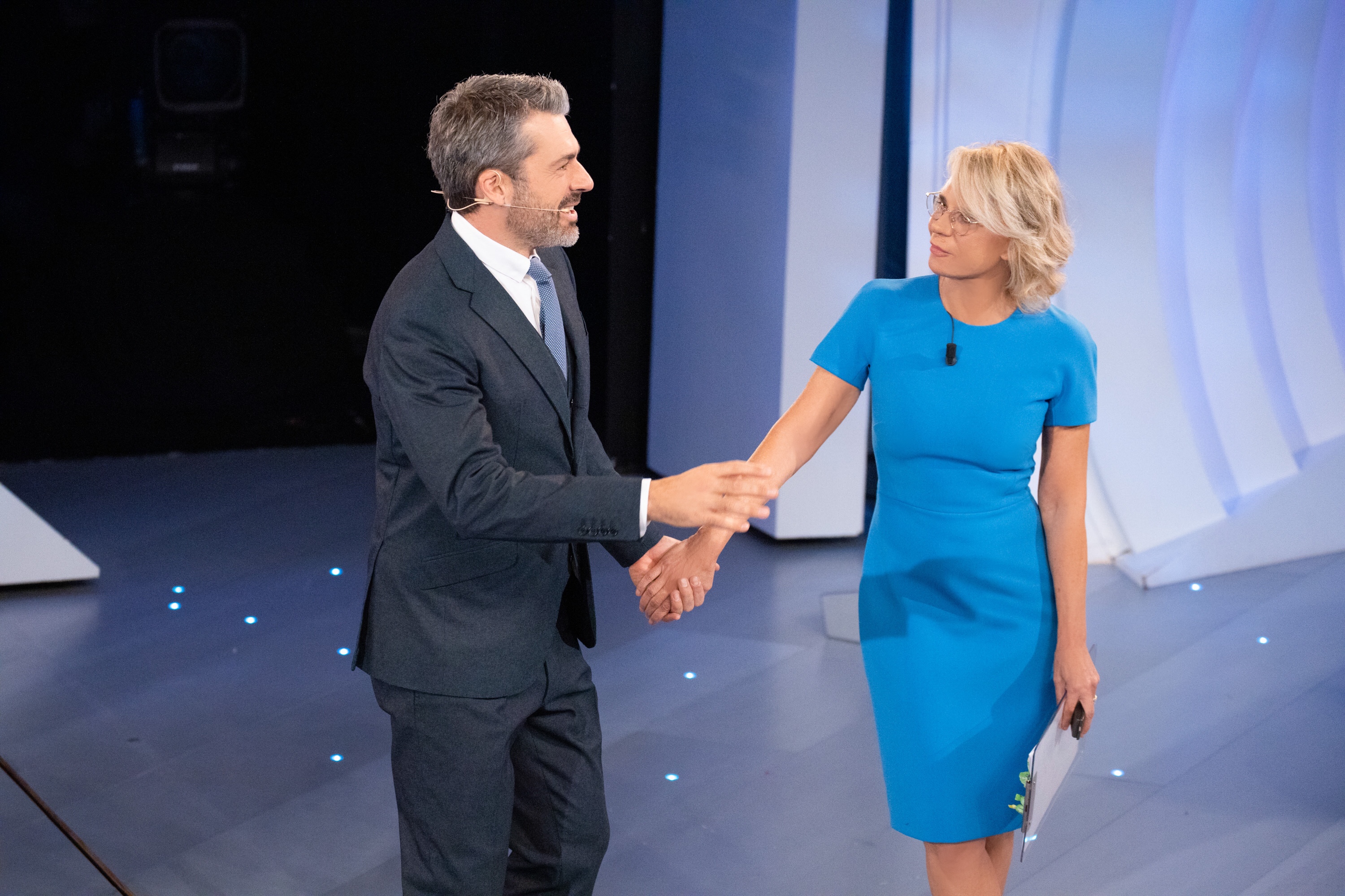 Ascolti tv sabato 27 gennaio 2024: C’è Posta per Te a 4,7 mln (30%), Tali e quali a 2,7 mln (16%)
