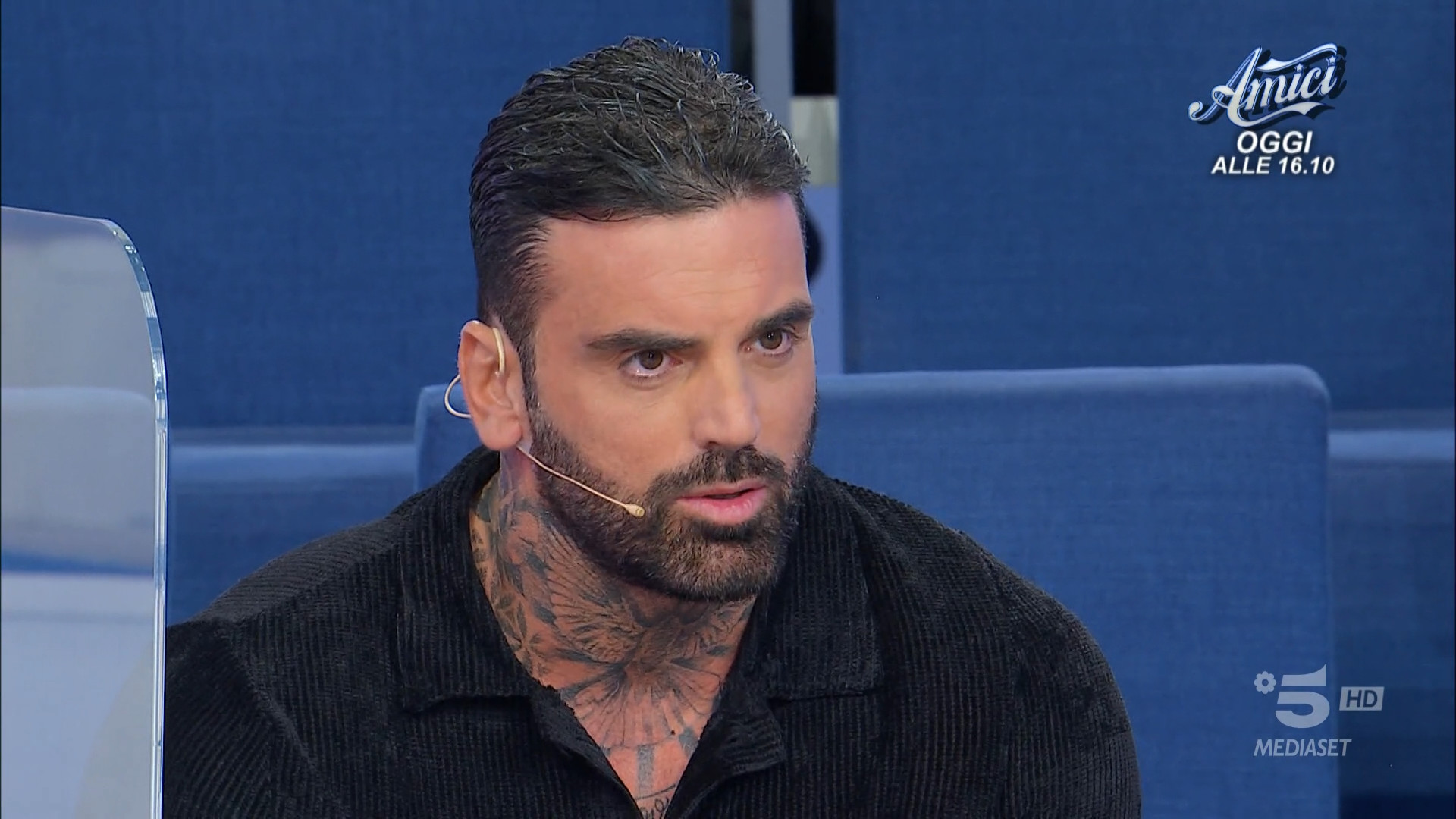 Uomini e Donne, puntata 2 febbraio 2024: Alessandro interessato a Roberta ma lei rifiuta perché non si fida