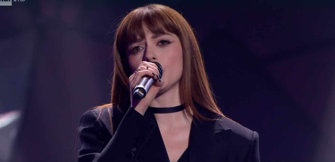 Sinceramente di Annalisa sarà incisa anche in spagnolo: l’annuncio ufficiale