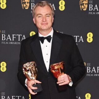 La British Academy of Film and Television Arts ha annunciato i vincitori dei BAFTA 2024, trionfa Oppenheimer con 7 premi.